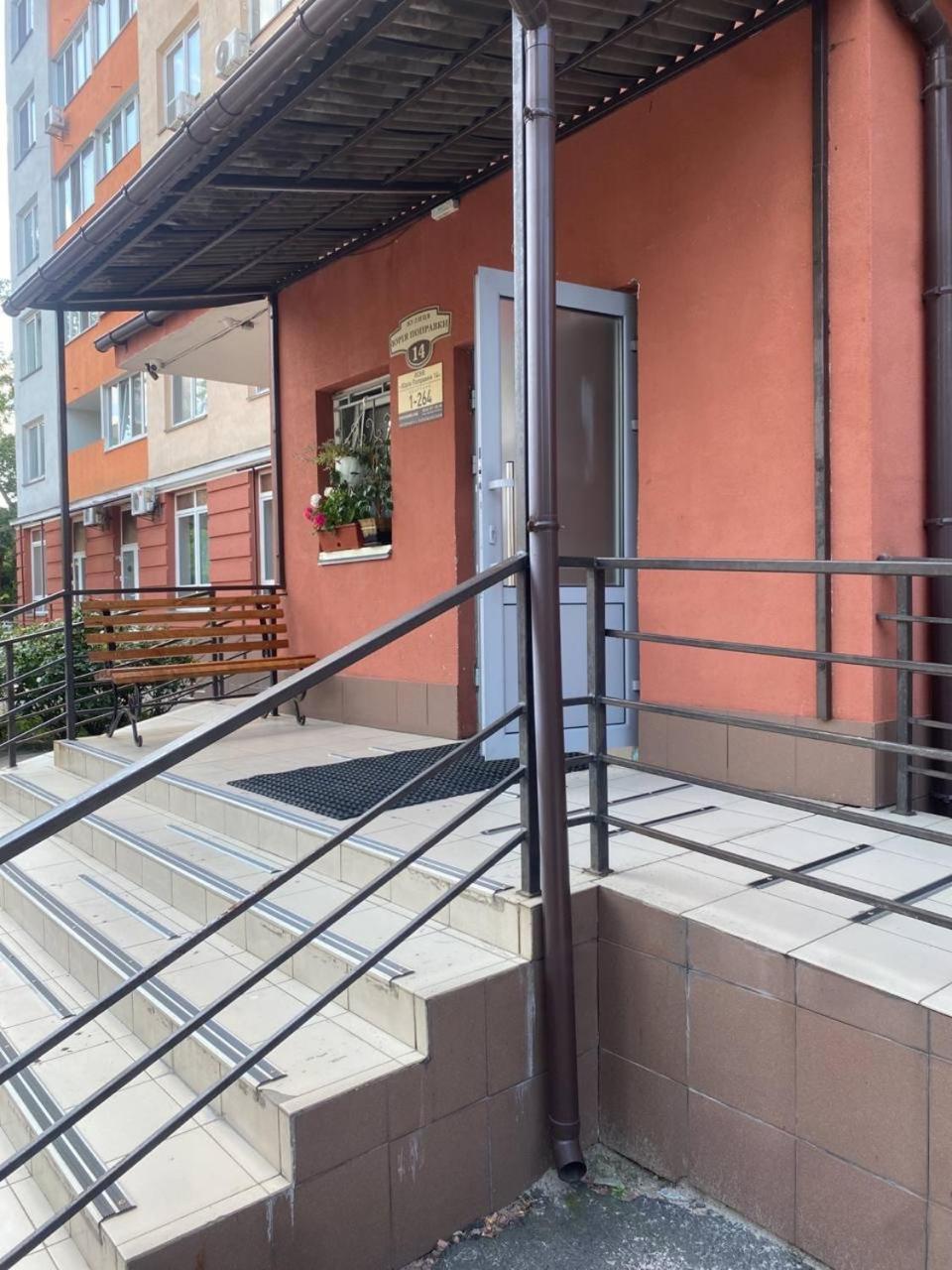 В 2 Минутах Від Метро Чудова Квартира В Новому Домі Kiev Exterior foto